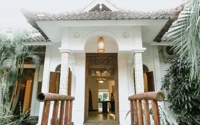 Villa Ndaru - 4 Bedroom Villa in Batu Bolong, Canggu