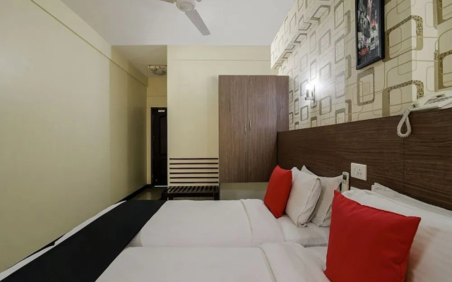 Oyo 11563 Shiva Grand Inn