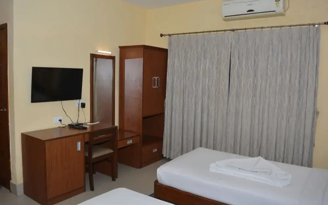 Hotel Golden Anchor Dhamara