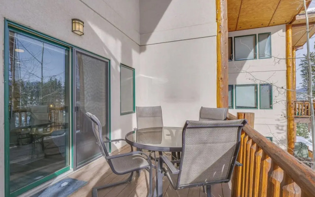 Winter Park Condo w/ Balcony & Mtn Views!