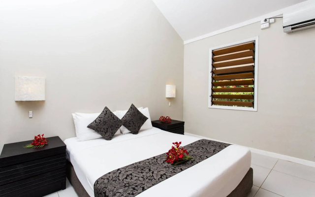 Plantation Island Resort