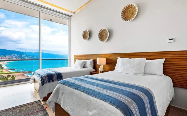 Oceanview Luxury 4BR Penthouse