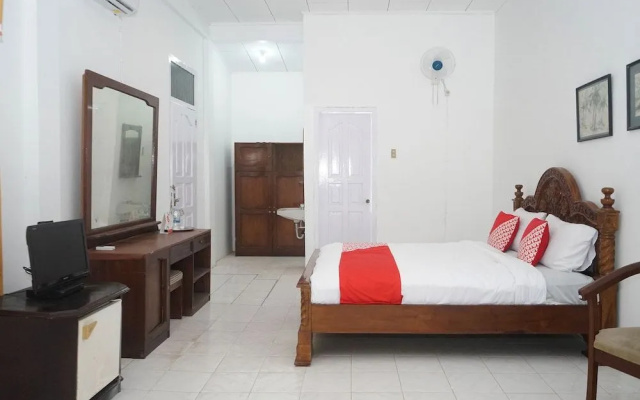 OYO 1148 Pelangi Hotel New Teluk Uber