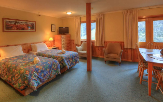 Candlelight Lodge