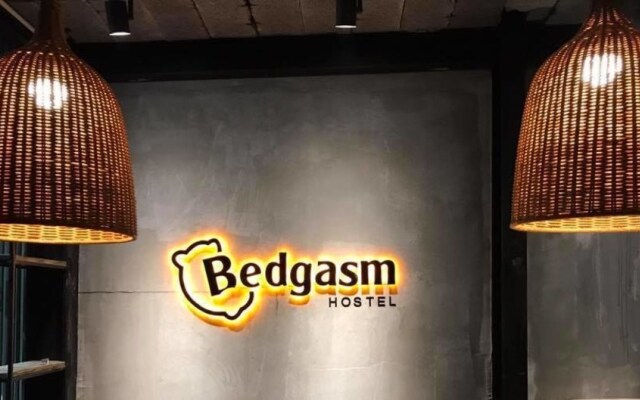 Bedgasm Hostel вид на фасад