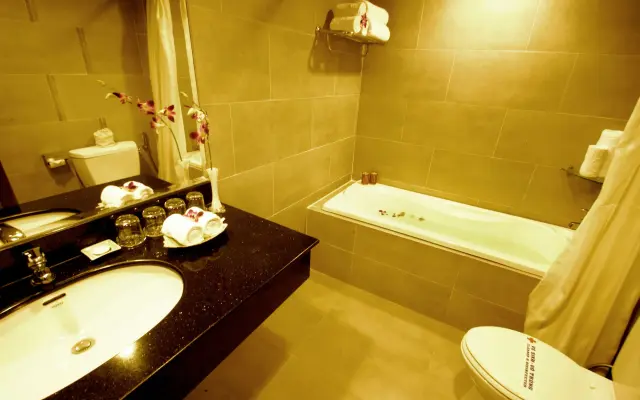 Asia Paradise Hotel