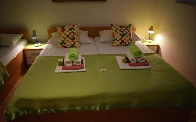 Apartment Radalj