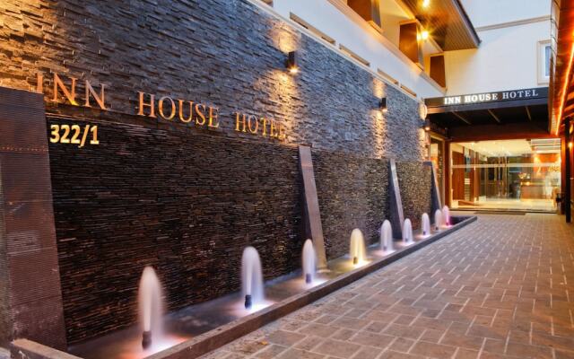 Inn House Hotel вид на фасад