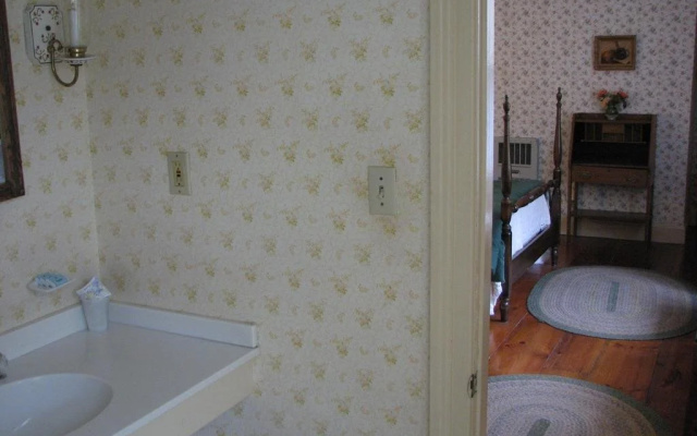 Winter Clove Family Inn