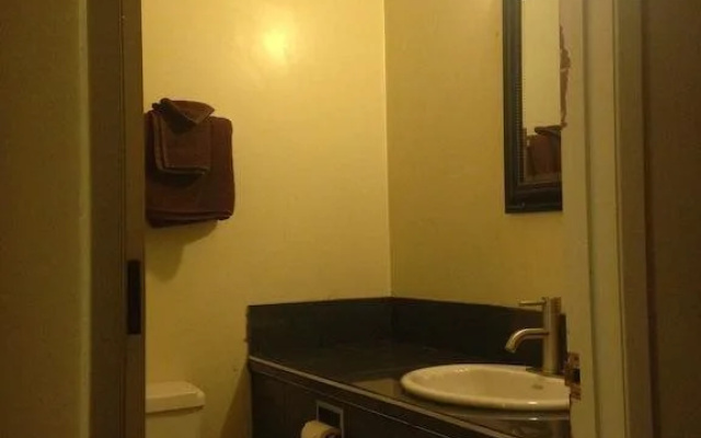 Manhattan Inn Hotel