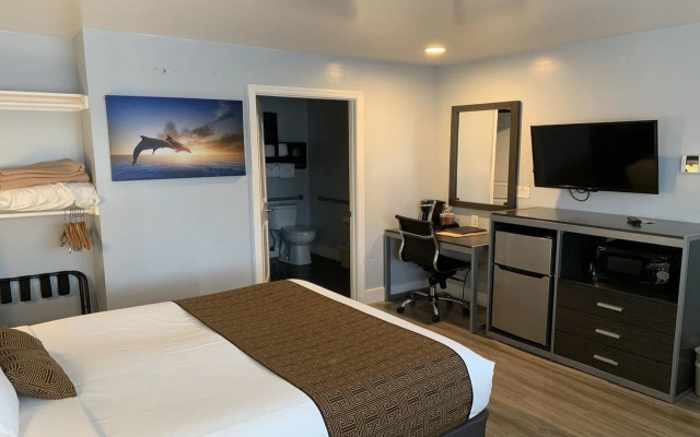 Pacific Inn