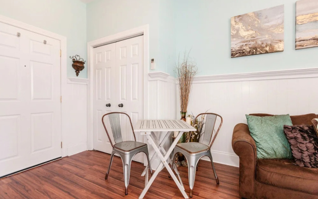 Cozy Seacrest Studio Condo by RedAwning