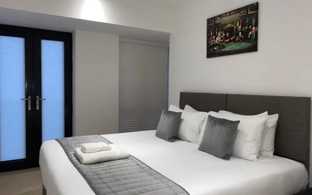 Roomotel - Broadoaks Apartments