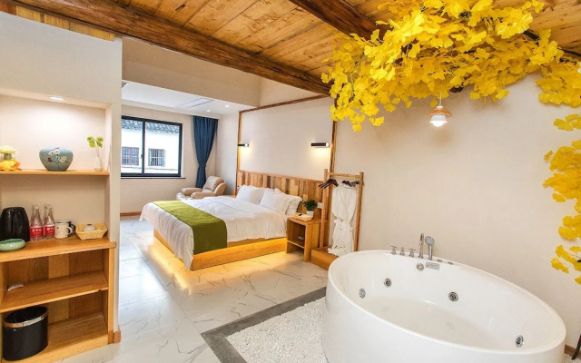 Wuzhen Ziye Musu Inn