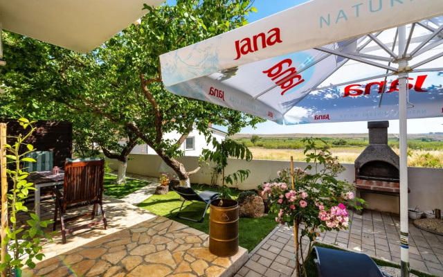 San - Comfortable and Great Location - A2