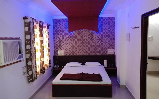Hotel Sahara Palace