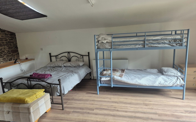 Bellhouse Hassendeanburn- Sleeps 10 hot tub