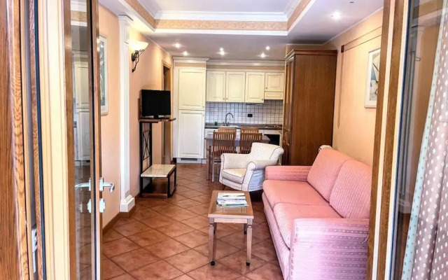 Apartment in Roma by Marco Simone Golf