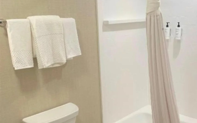 Hotel NoBo Cascade, Tapestry Collection by Hilton