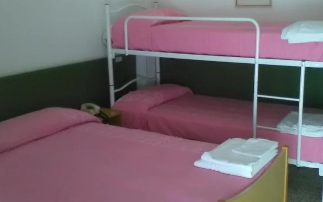 Club Hotel