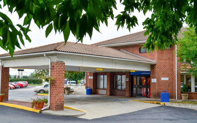 Motel 6 Albany, NY