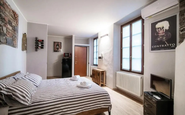 Wine House Como- By House Of Travelers-
