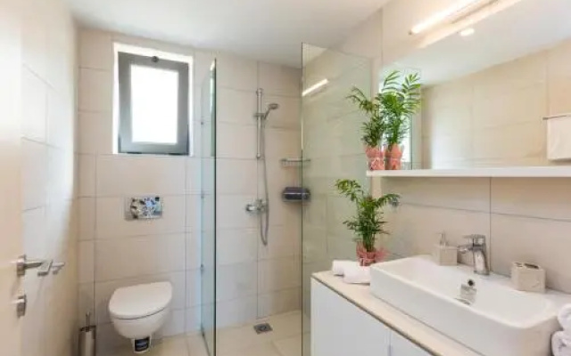 Thea Apartments By Skinos