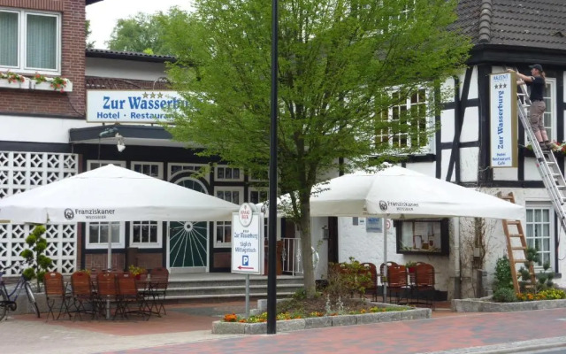 AKZENT Hotel Zur Wasserburg , bed & breakfast