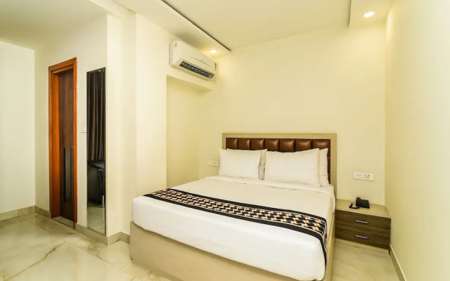 OYO 9384 Hotel Ashirwad