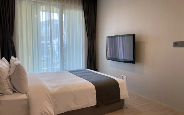 New Donghae Hotel