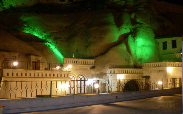 Nature Park Cave Hotel