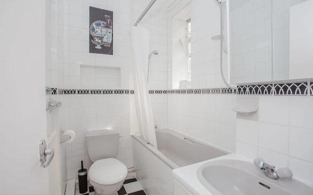 Bright 2 Bedroom Apartment Near Regents Park