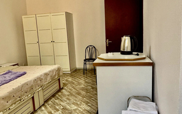 Guest rooms · Tbilisi — photo 32