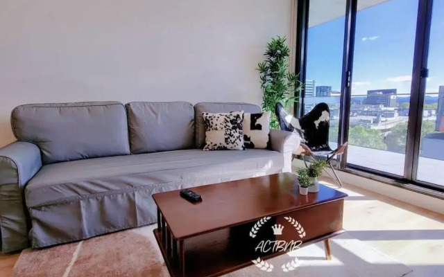 All Heart & Sol - 2bd 1bth Apt steps from the CBD