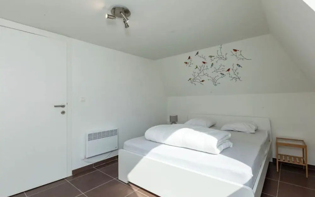 Lovely Holiday Home in Adinkerke With Fenced Garden