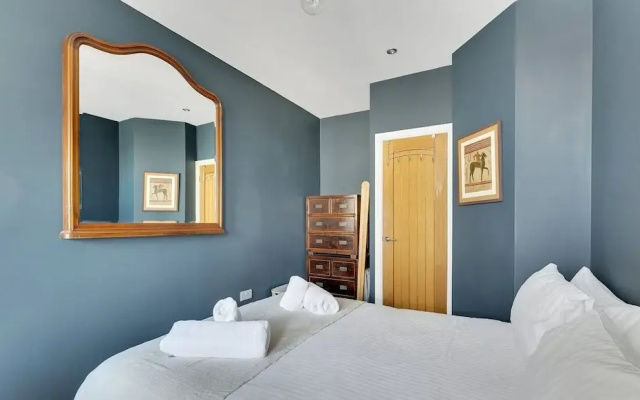 Bantham Mews by Pureserviced 1 Bedroom Luxury Mews