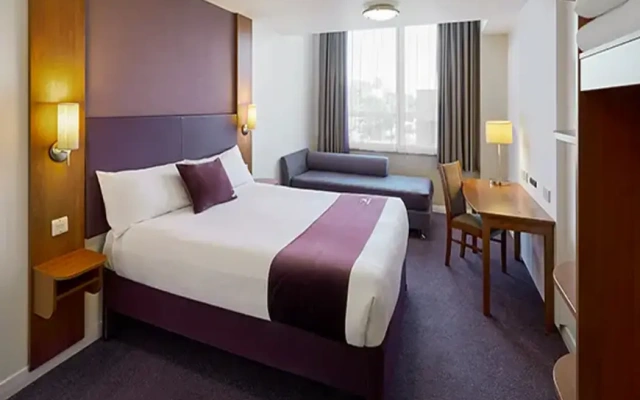 Premier Inn Castleford (Xscape, M62, Jct 32)