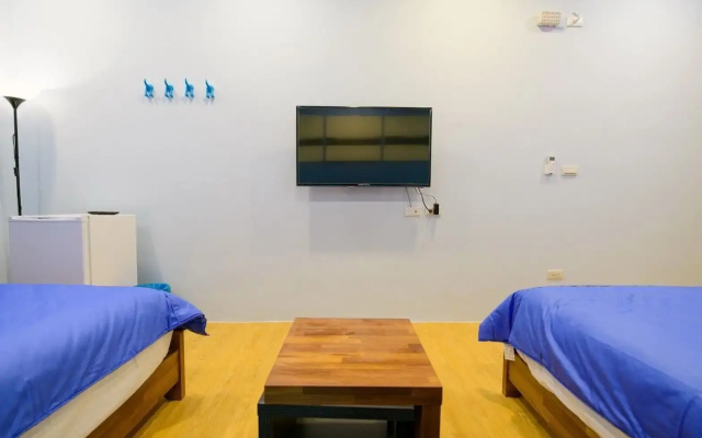 Summer Sea Hostel