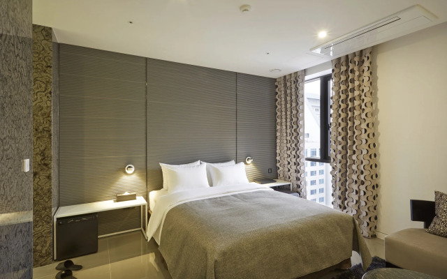 Hotel the May