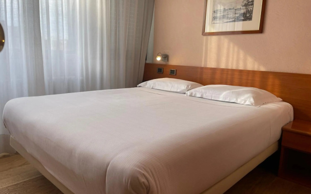 Crystal Hotel Varese