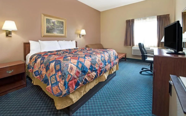 Days Inn Collinsville