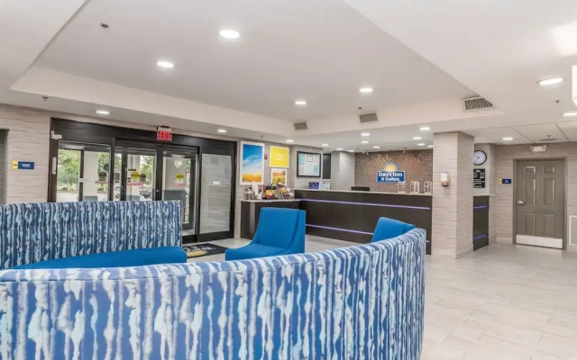 Days Inn & Suites Prattville-Montgomery