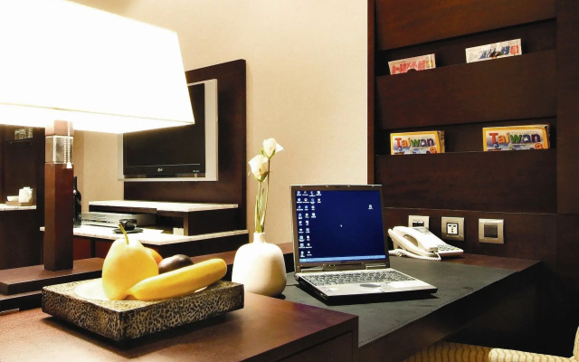 Taipung Suites
