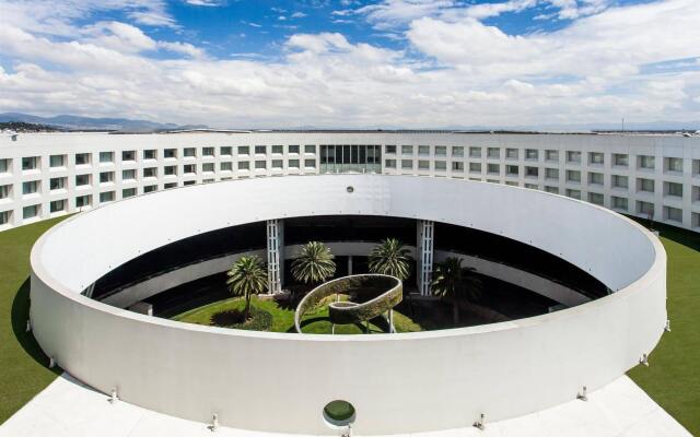 Отель NH T2 Aeropuerto Mexico