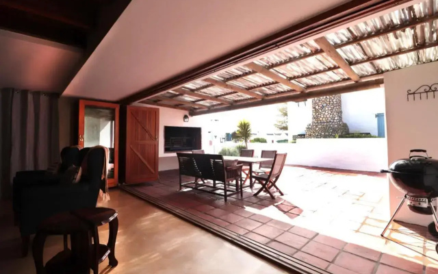 Sea Pearl Holiday Home