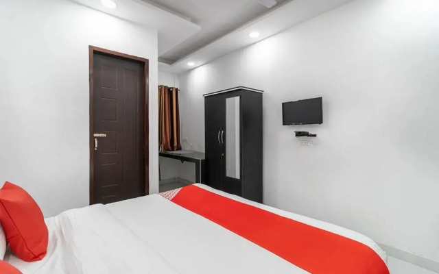 Paradise Studio by OYO Rooms