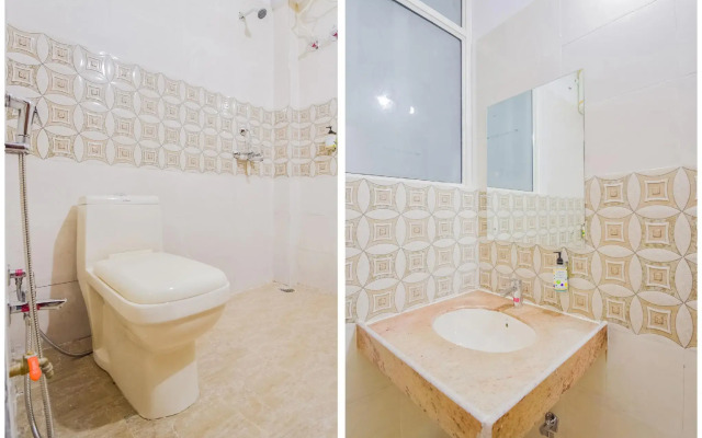 OYO 47363 Hotel S14