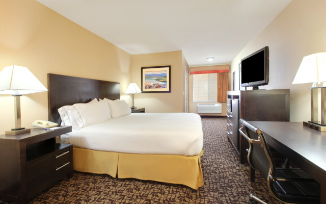 Holiday Inn Express Oakdale by IHG