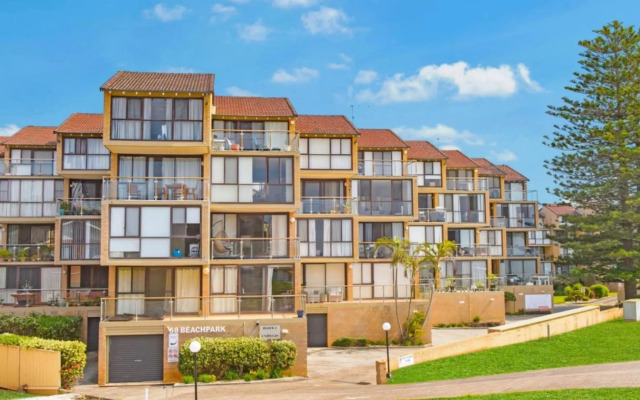 15 Beachpark Apartments