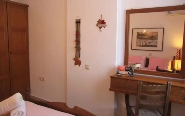 Platanofylla Studios & Apartments